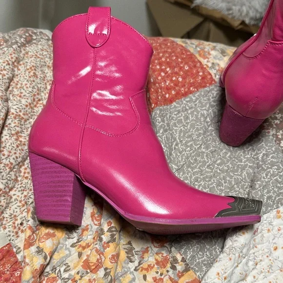 BEAST FASHION Fuchsia Heeled Boots with Silver Tips - Picture 7 of 12